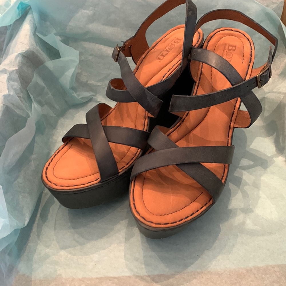 Born Sandals Womens 9 Ankle Strap Wedge Black Leather Casual Handcrafted